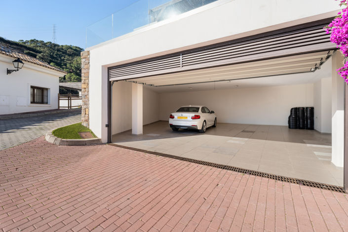 Image No.40-5 Bed Villa for sale