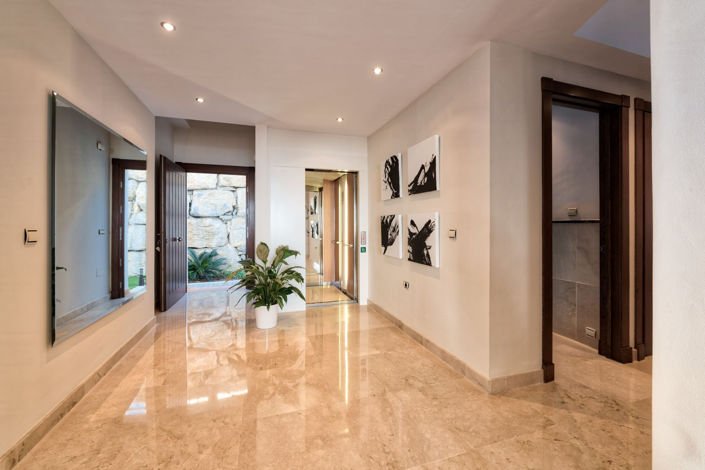 Image No.6-5 Bed Villa for sale