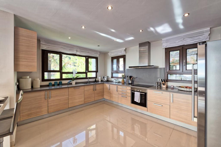 Image No.9-5 Bed Villa for sale