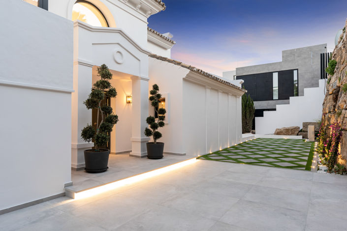 Image No.8-5 Bed Villa for sale