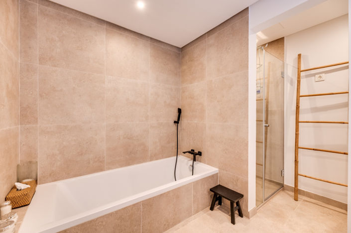 Image No.17-3 Bed Property for sale