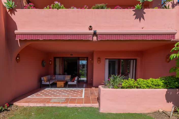 Image No.24-3 Bed Property for sale