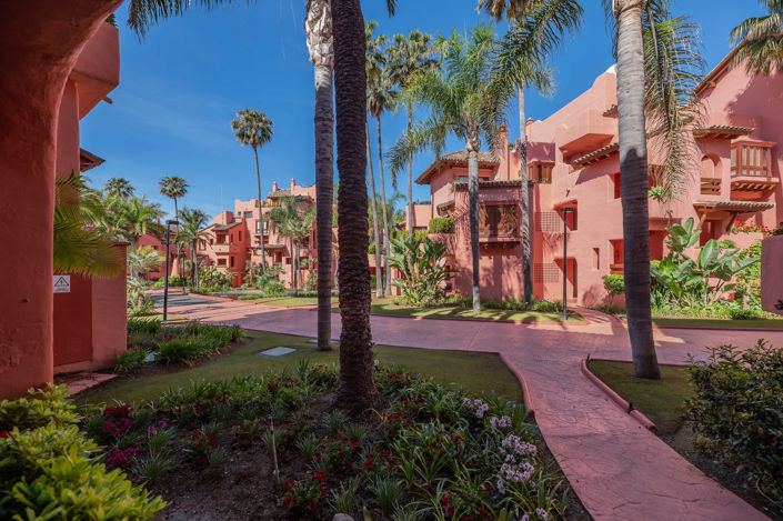 Image No.6-3 Bed Property for sale