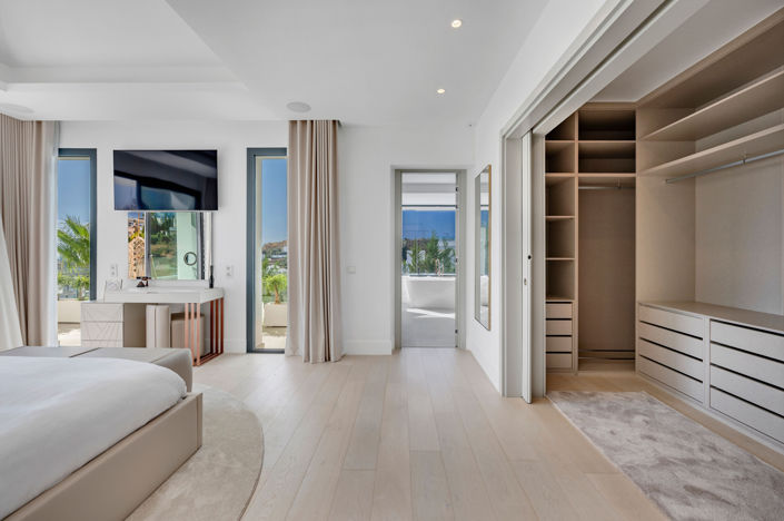 Image No.17-6 Bed Villa for sale