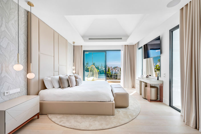 Image No.18-6 Bed Villa for sale