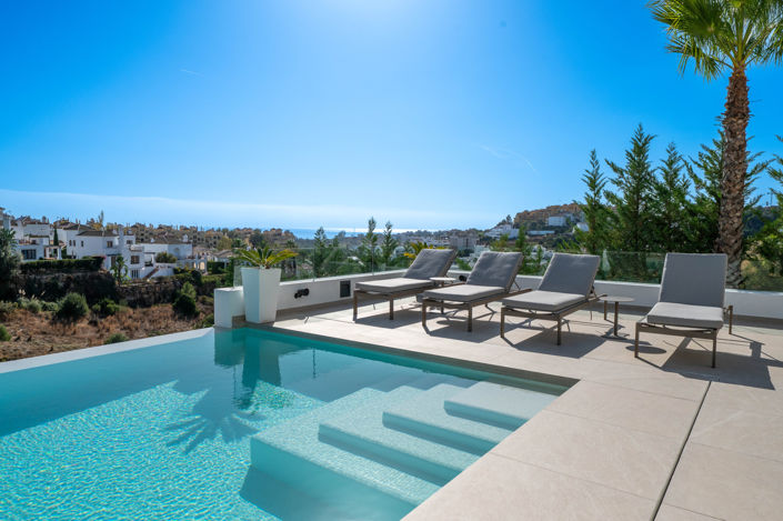 Image No.3-6 Bed Villa for sale