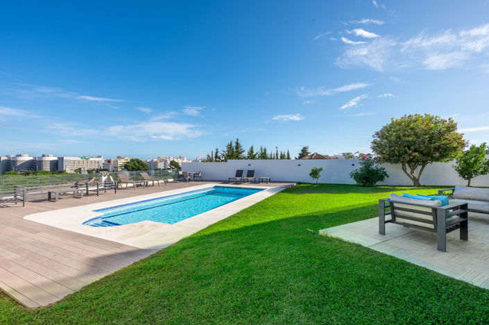 Image No.12-5 Bed Villa for sale