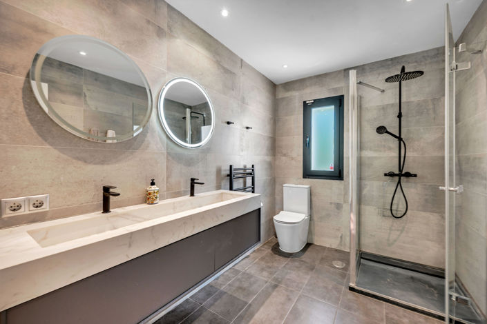 Image No.14-5 Bed Villa for sale