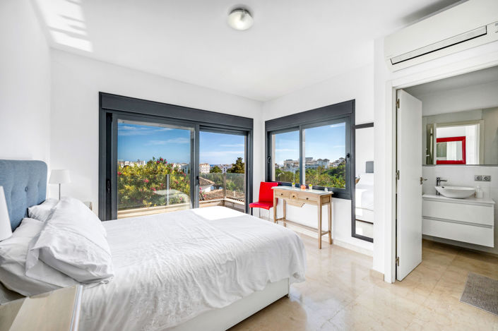 Image No.16-5 Bed Villa for sale