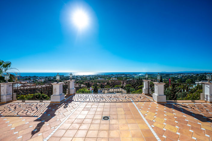 Image No.2-7 Bed Villa for sale