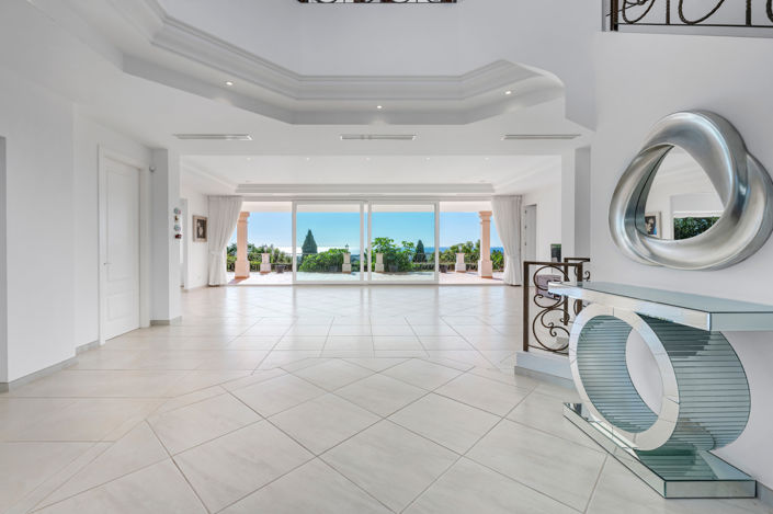 Image No.8-7 Bed Villa for sale