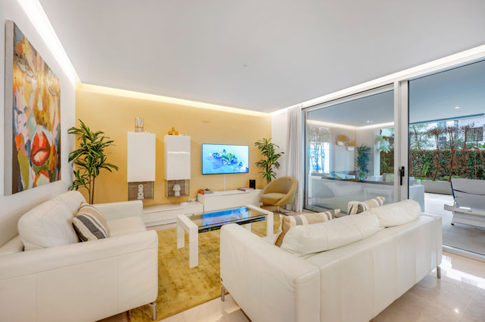 Image No.10-3 Bed Property for sale