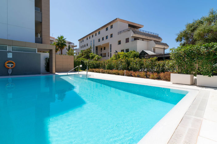 Image No.25-3 Bed Property for sale