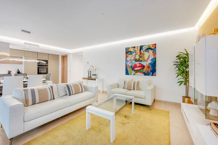 Image No.9-3 Bed Property for sale