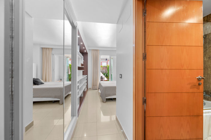 Image No.18-2 Bed Property for sale