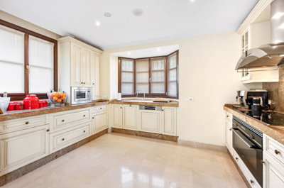 b98le8d7m9k3degpefzhs0lif8u4xzvzhwxtmggyekxx9