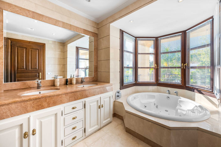 Image No.17-Villa de 6 chambres à vendre à Benahavis