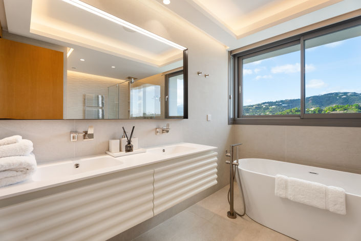 Image No.22-3 Bed Apartment for sale