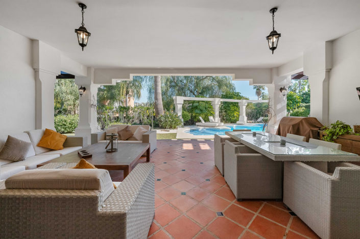 Image No.3-6 Bed Villa for sale