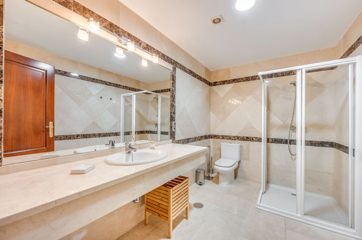 Image No.37-6 Bed Villa for sale