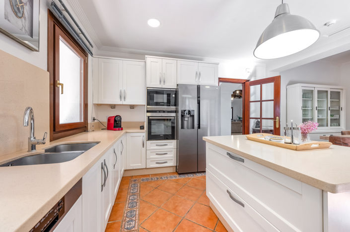 Image No.44-6 Bed Villa for sale