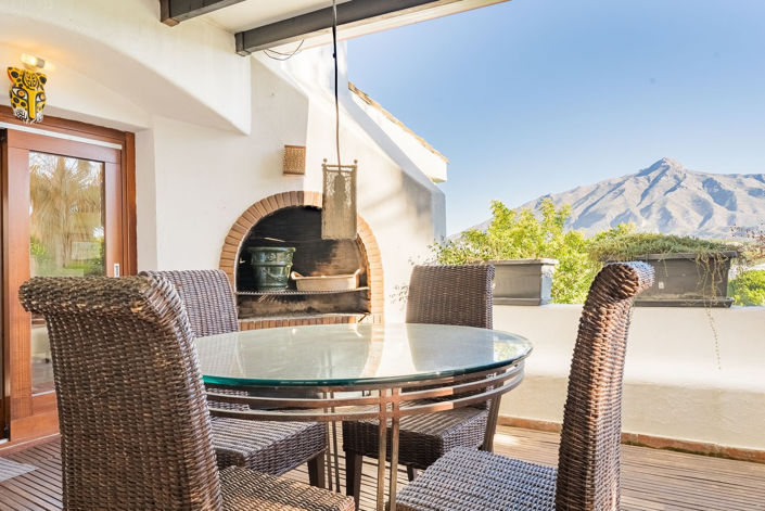 Image No.9-7 Bed Villa for sale