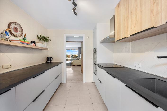 Image No.10-2 Bed Apartment for sale