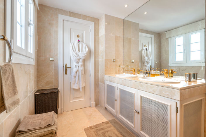 Image No.21-Maison de ville de 3 chambres à vendre à Marbella