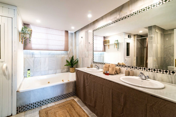 Image No.19-Maison de ville de 4 chambres à vendre à Marbella