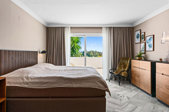 Image No.23-4 Bed Townhouse for sale