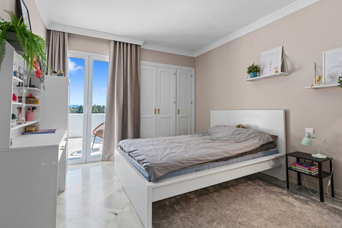 Image No.28-4 Bed Townhouse for sale