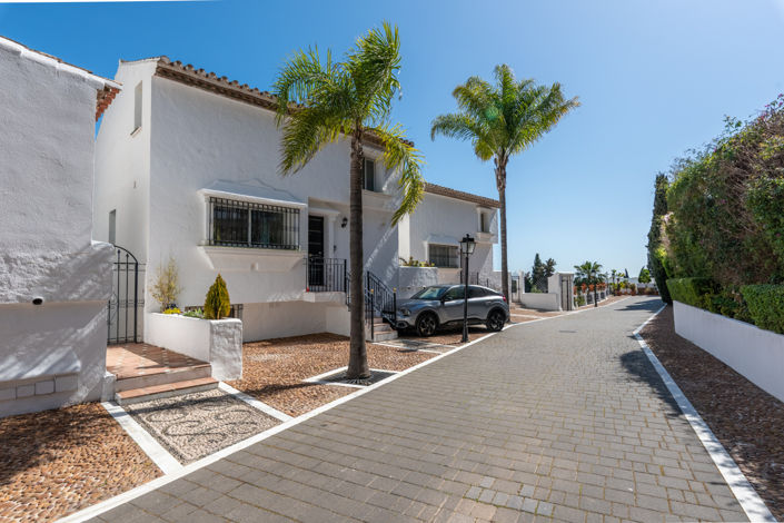 Image No.32-4 Bed Townhouse for sale