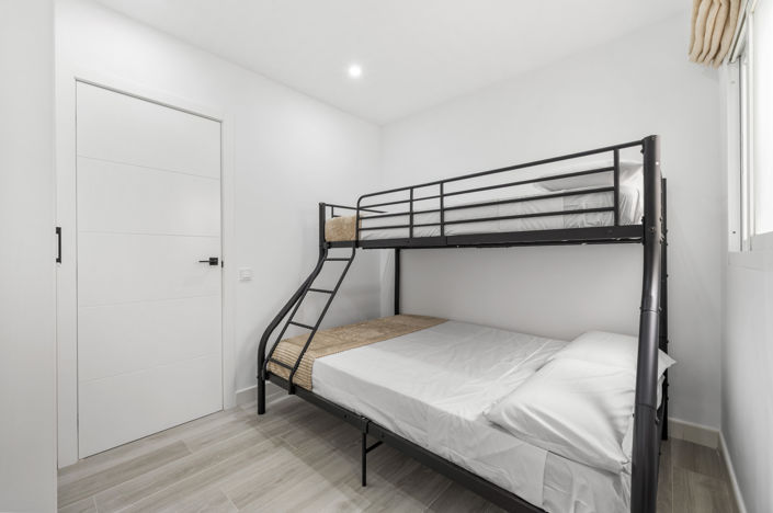 Image No.26-3 Bed Apartment for sale