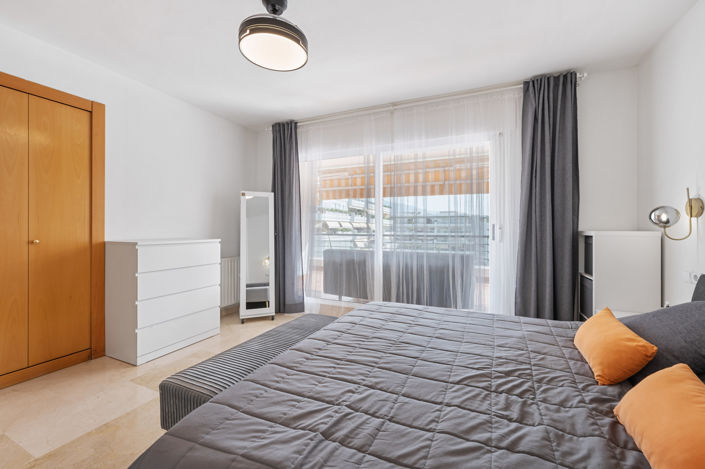 Image No.10-3 Bed Apartment for sale