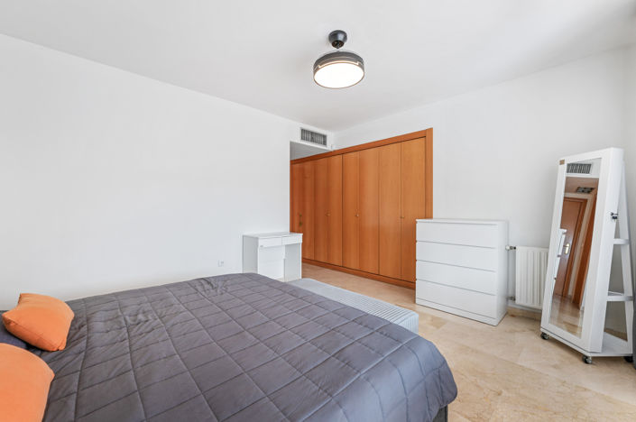 Image No.12-3 Bed Apartment for sale