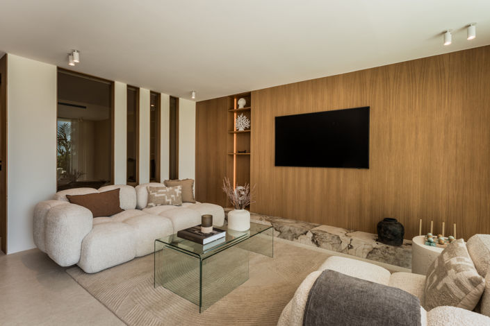 Image No.43-4 Bed Property for sale