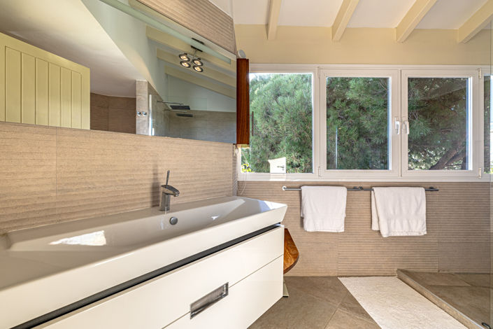 Image No.28-5 Bed Villa for sale