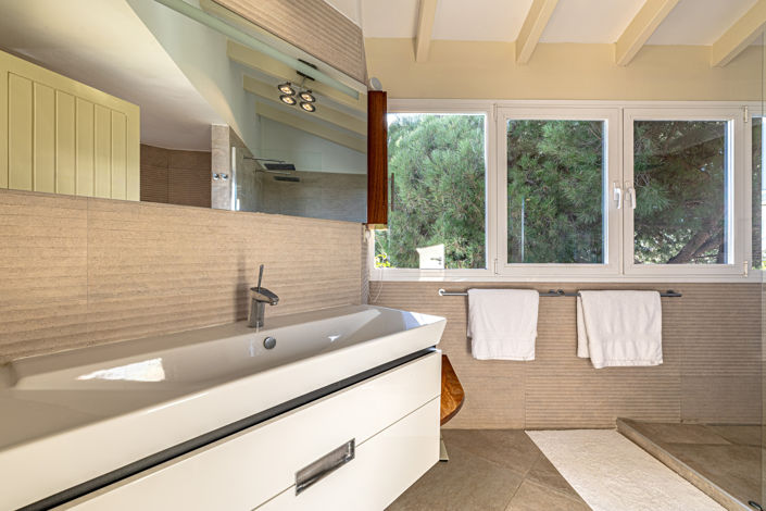 Image No.28-5 Bed Villa for sale
