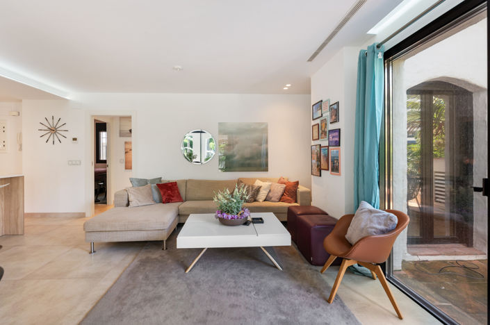 Image No.24-3 Bed Apartment for sale