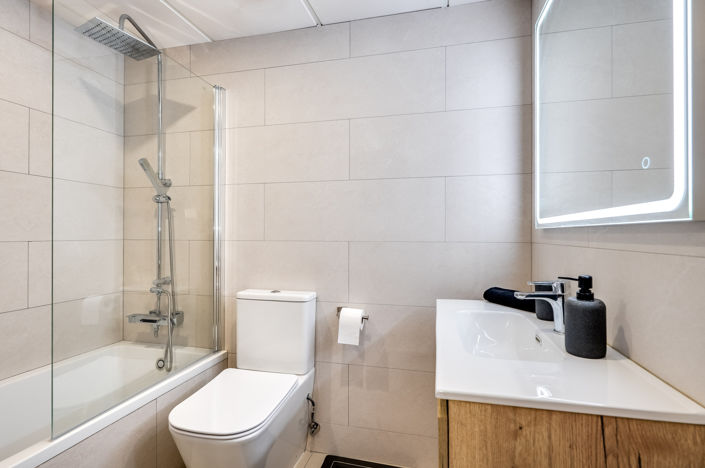 Image No.21-3 Bed Apartment for sale