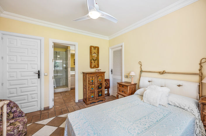 Image No.16-5 Bed Villa for sale
