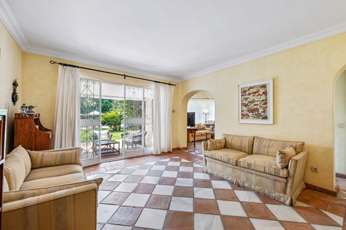 Image No.9-5 Bed Villa for sale