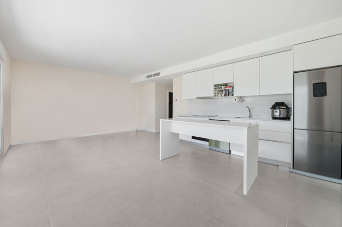 Image No.2-2 Bed Property for sale