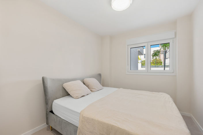Image No.21-2 Bed Property for sale