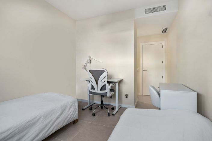 Image No.24-2 Bed Property for sale