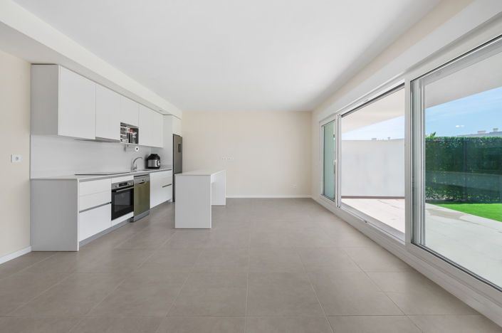 Image No.6-2 Bed Property for sale