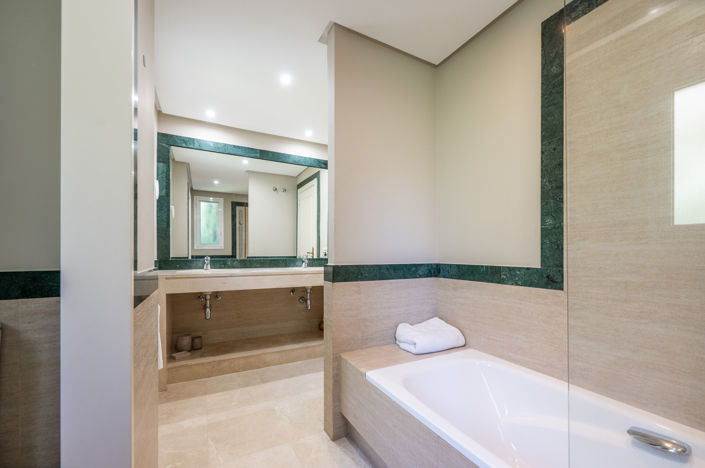 Image No.11-3 Bed Apartment for sale