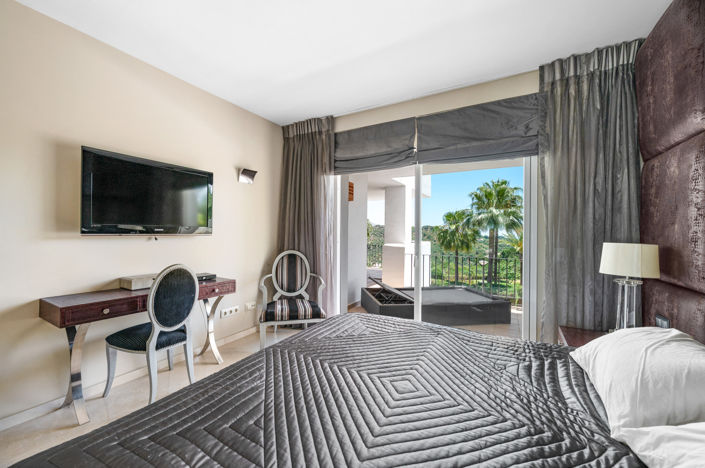 Image No.12-3 Bed Apartment for sale
