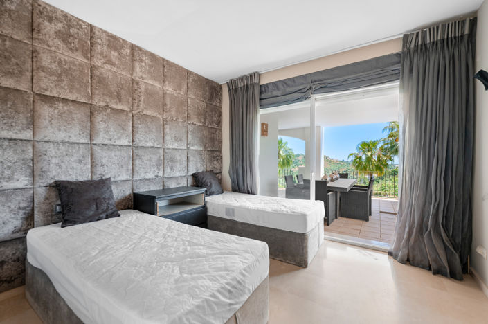 Image No.17-3 Bed Apartment for sale