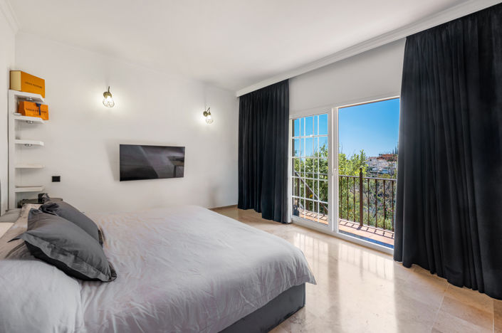 Image No.26-3 Bed Villa for sale